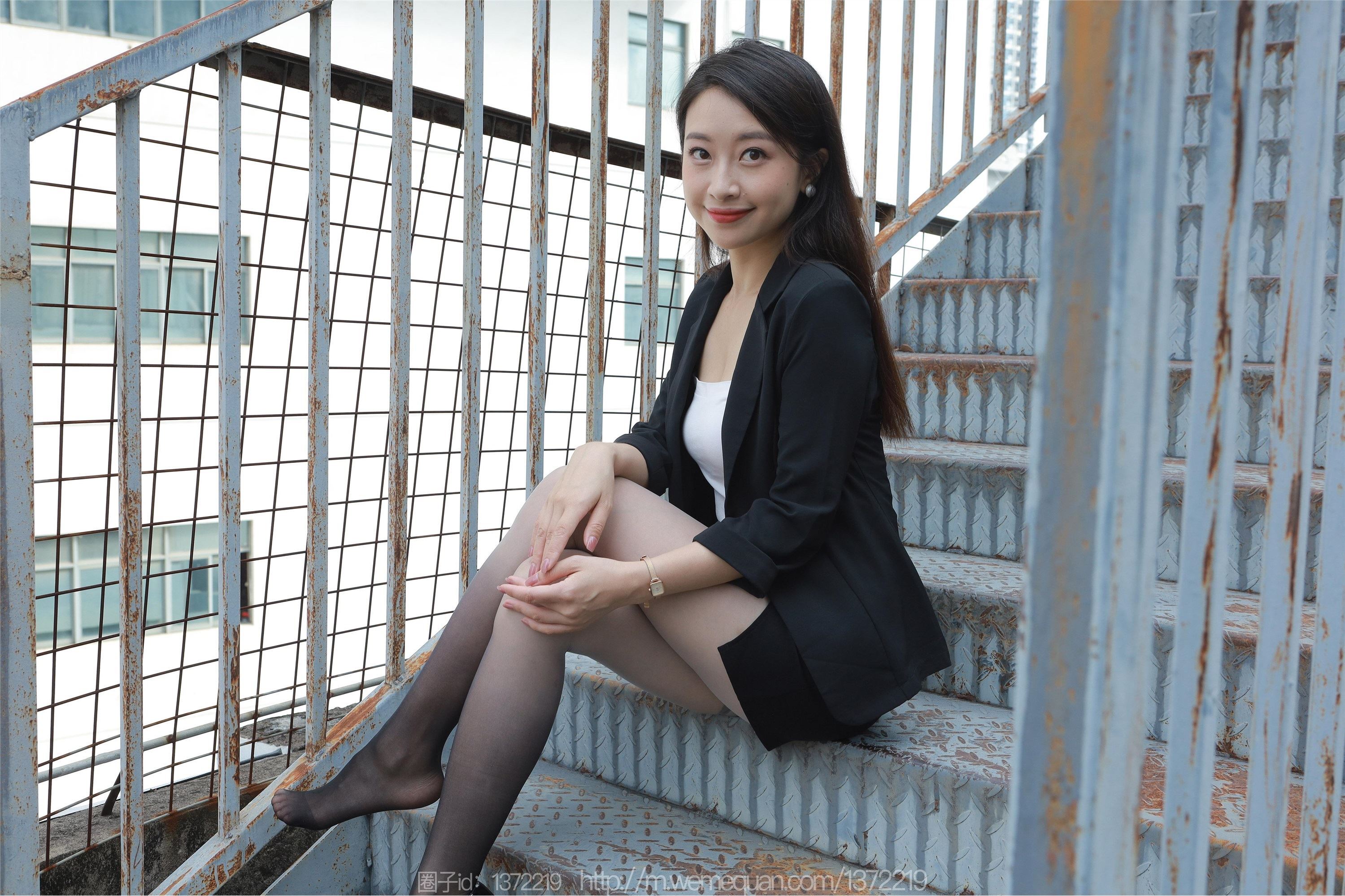 IESS异思趣向  2023.09.28 丝享家 1545 小婕《黑白灰渐变》